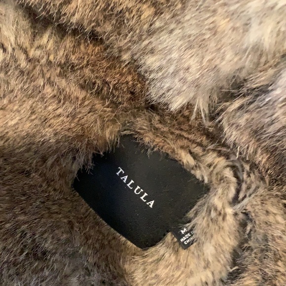 Fur lined coat - Picture 7 of 9